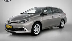 Gebruikt 2015 Toyota Auris Hybrid Stationwagen | € 15.445 (Eerlijke prijs)