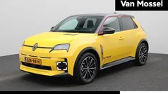 Gebruikt 2024 Renault R5 Iconic Hatchback | € 31.940 (Eerlijke prijs)