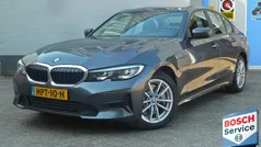 Grijs Gebruikt 2022 BMW 330e Executive Sedan | € 29.945 (Super prijs)