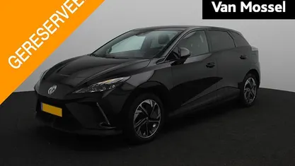 Zwart Gebruikt 2023 MG MG4 EV Luxury Hatchback | € 21.222 (Goede deal)