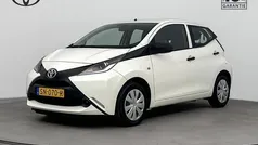 Wit Gebruikt 2018 Toyota Aygo Hatchback | € 9.195 (Eerlijke prijs)