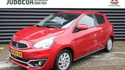 Rood Occasion 2020 Mitsubishi Space Star Hatchback | € 11.895 (Eerlijke prijs)
