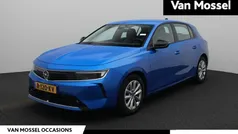 Blauw Gebruikt 2022 Opel Astra Edition Hatchback | € 18.900 (Eerlijke prijs)