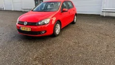 Rood, andere lak Gebruikt 2009 VW Golf VI Trendline Hatchback | € 4.450 (Eerlijke prijs)