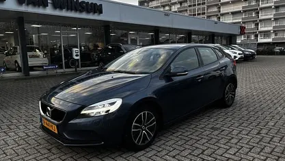 Occasion 2017 Volvo V40 Momentum Hatchback | € 13.950 (Goede deal)