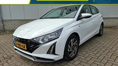 Wit Gebruikt 2024 Hyundai i20 Comfort Hatchback | € 22.935 (Eerlijke prijs)