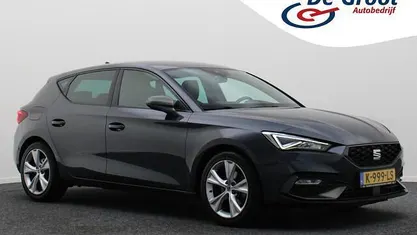 Grijs Occasion 2021 Seat Leon FR Hatchback | € 14.950 (Eerlijke prijs)
