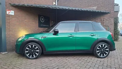 Occasion 2023 Mini Cooper Essential Hatchback | € 23.940 (Eerlijke prijs)