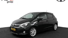 Zwart Gebruikt 2013 Toyota Yaris Hybrid Hatchback | € 13.450 (Eerlijke prijs)