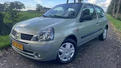 Gebruikt 2002 Renault Clio II Authentique Hatchback | € 1.399 (Eerlijke prijs)