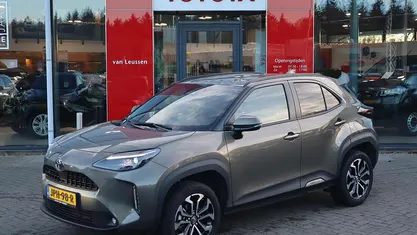 Gebruikt 2025 Toyota Yaris Cross SUV | € 28.900 (Eerlijke prijs)