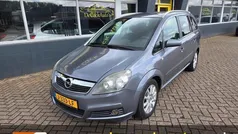 Grijs Gebruikt 2007 Opel Zafira Essentia MPV | € 2.740 (Eerlijke prijs)