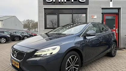 Occasion 2016 Volvo V40 Hatchback | € 16.450 (Eerlijke prijs)