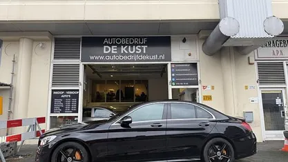 Gebruikt 2015 Mercedes C300 AMG Sedan | € 17.950 (Eerlijke prijs)