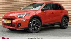 Rood, metallic lak Gebruikt 2023 Fiat 600E La Prima SUV | € 24.900 (Super prijs)