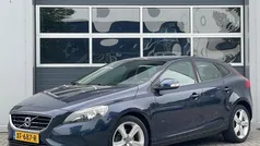 Blauw Gebruikt 2013 Volvo V40 Momentum Stationwagen | € 6.950 (Eerlijke prijs)