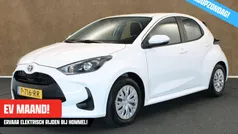 Wit Gebruikt 2022 Toyota Yaris Hybrid Active Hatchback | € 21.145 (Eerlijke prijs)