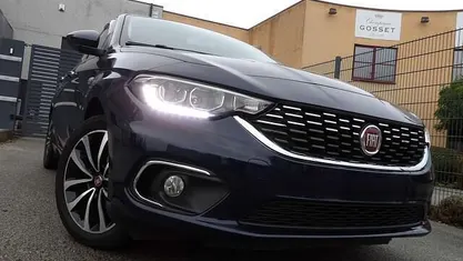 Blauw Gebruikt 2017 Fiat Tipo Lounge Stationwagen | € 8.950 (Eerlijke prijs)