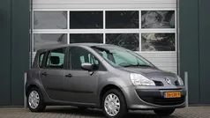 Grijs Gebruikt 2010 Renault Grand Modus Expression MPV | € 6.450 (Eerlijke prijs)