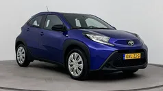 Blauw Gebruikt 2024 Toyota Aygo Play Hatchback | € 18.499 (Eerlijke prijs)