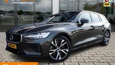 Gebruikt 2020 Volvo V60 R-Design Stationwagen | € 33.900 (Eerlijke prijs)
