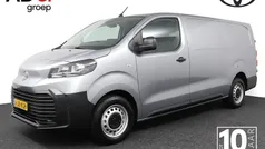 Grijs Nieuw 2024 Toyota Proace Van | € 29.498 (Goede deal)