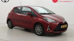 Rood Gebruikt 2019 Toyota Yaris Hybrid Hatchback | € 15.499 (Eerlijke prijs)