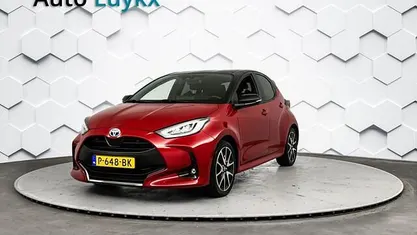 Occasion Toyota Yaris Executive 116 PK (85 kW) 2022 Rood Hatchback