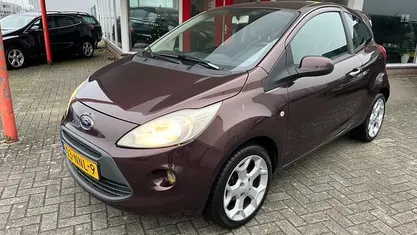 Bruin Gebruikt 2010 Ford Ka Titanium X Hatchback | € 2.950 (Eerlijke prijs)