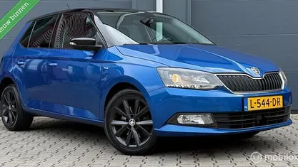Blauw Occasion 2015 Skoda Fabia Style Hatchback | € 7.995 (Eerlijke prijs)