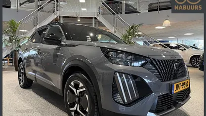 Grijs Occasion 2026 Peugeot 2008 GT SUV | € 27.450 (Eerlijke prijs)