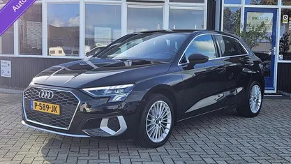 Zwart Occasion 2022 Audi A3 Sportback Advanced Hatchback | € 23.350 (Eerlijke prijs)