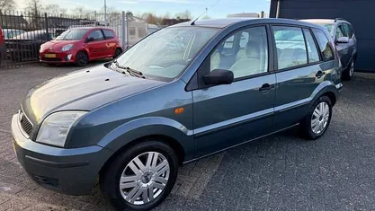 Groen (metallic) Gebruikt 2004 Ford Fusion Trend MPV | € 1.499 (Eerlijke prijs)