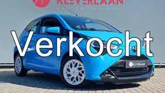 Blauw Gebruikt 2019 Toyota Aygo X-play Hatchback | € 11.450 (Eerlijke prijs)
