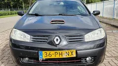 Zwart Gebruikt 2004 Renault Mégane Cabriolet Luxe Cabriolet | € 1.499 (Eerlijke prijs)