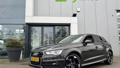 Bruin Gebruikt 2016 Audi A3 Sportback S-Line Hatchback | € 14.995 (Goede deal)