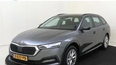 Grijs Gebruikt 2024 Skoda Octavia Business Line Stationwagen | € 30.950 (Eerlijke prijs)