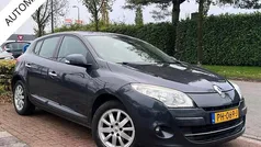 Grijs Gebruikt 2010 Renault Mégane III Expression Hatchback | € 3.950 (Eerlijke prijs)