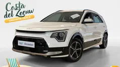 Clear white Gebruikt 2022 Kia Niro SUV | € 27.850 (Eerlijke prijs)