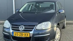Grijs Gebruikt 2008 VW Jetta Sportline Sedan | € 1.799 (Eerlijke prijs)