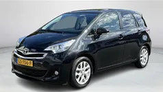Zwart Gebruikt 2015 Toyota Verso-S Trend MPV | € 10.445 (Eerlijke prijs)