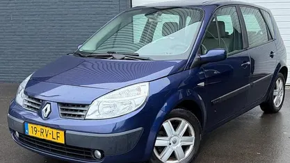 Occasion 2005 Renault Scénic II Expression MPV | € 950 (Eerlijke prijs)