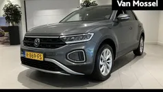 Grijs Gebruikt 2022 VW T-Roc Pro SUV | € 21.900 (Eerlijke prijs)