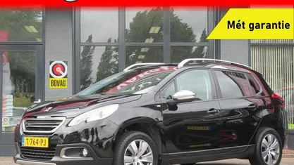 Zwart Gebruikt 2015 Peugeot 2008 SUV | € 8.750 (Eerlijke prijs)