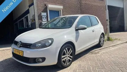 Wit Occasion 2011 VW Golf VI Trendline Hatchback | € 3.449 (Eerlijke prijs)