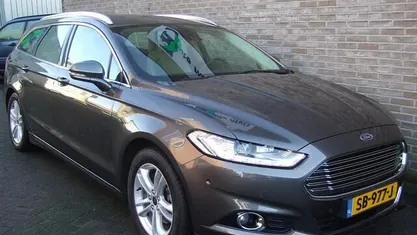 Grijs (metallic) Occasion 2018 Ford Mondeo Titanium Stationwagen | € 12.999 (Eerlijke prijs)
