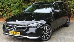 Zwart Gebruikt 2021 Mercedes 300 Avantgarde Stationwagen | € 24.850 (Eerlijke prijs)