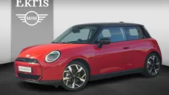 Rood Gebruikt 2024 Mini Cooper SE Hatchback | € 33.950 (Eerlijke prijs)