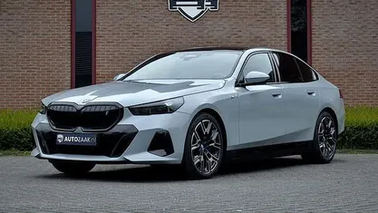 Gebruikt 2023 BMW i5 M Sport Sedan | € 63.850 (Eerlijke prijs)