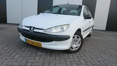 Wit Gebruikt 1999 Peugeot 206 Hatchback | € 850 (Eerlijke prijs)